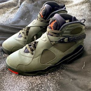 Jordan Olive 8’s slightly worn 100 percent authentic